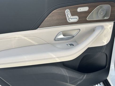 New 2026 Mercedes-Benz GLS 450 4MATIC image 26