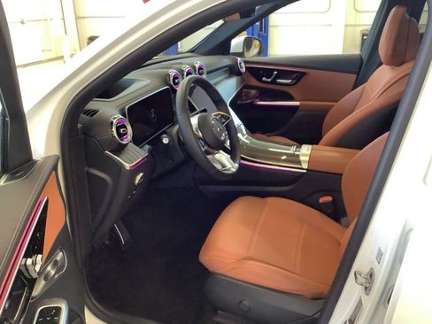 Used 2023 Mercedes-Benz GLC 300 4MATIC image 18