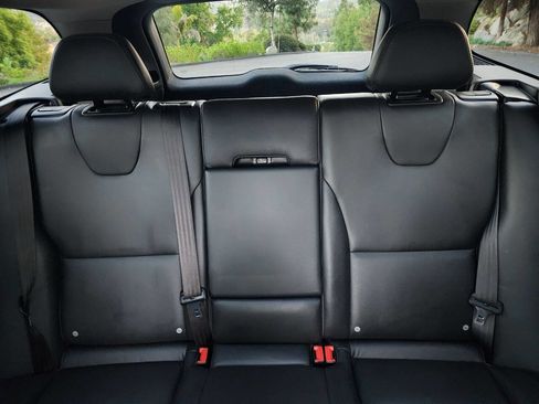 Used 2017 Volvo XC60 T6 Dynamic w/ Climate Package image 31