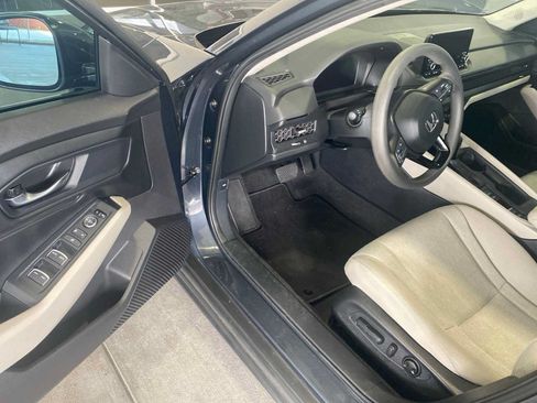 Used 2023 Honda Accord EX image 2