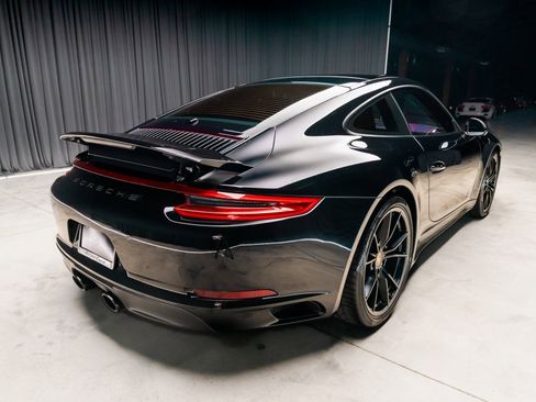 Used 2018 Porsche 911 Carrera 4S image 14