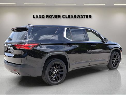 Used 2022 Chevrolet Traverse LS FWD image 5