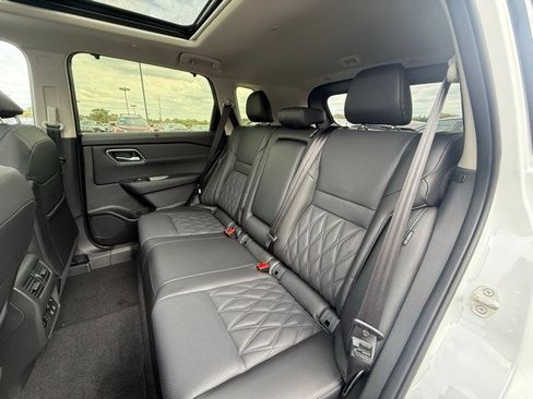 New 2026 Nissan Rogue Platinum w/ Platinum Premium Package image 15