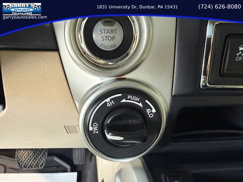 Used 2017 Nissan Titan SV AWD/4WD image 21