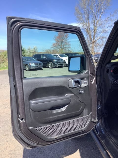 Certified 2025 Jeep Wrangler Unlimited Rubicon AWD/4WD image 13