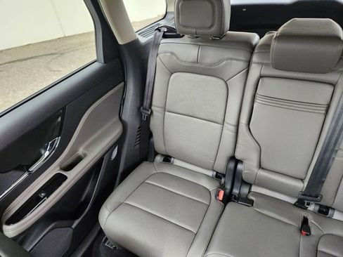 New 2025 Lincoln Corsair Reserve w/ Equipment Group 202A image 13