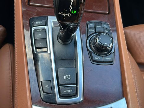 Used 2011 BMW 750Li image 57