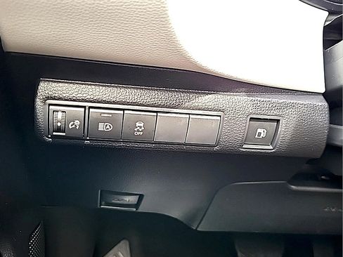 Used 2024 Toyota Corolla SE w/ SE Package FWD image 21