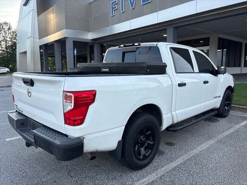 Used 2017 Nissan Titan S RWD image 2
