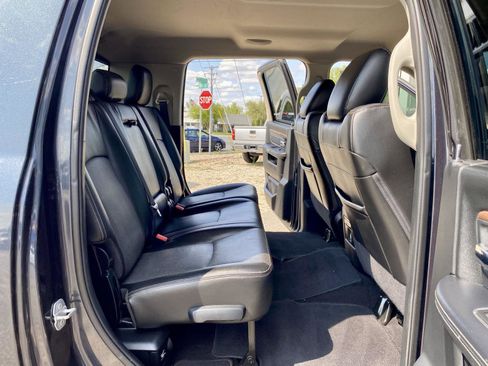 Used 2015 RAM 2500 Laramie w/ Convenience Group image 9