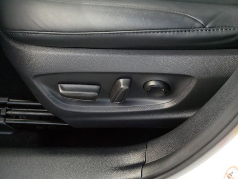 Used 2021 Toyota Prius image 20