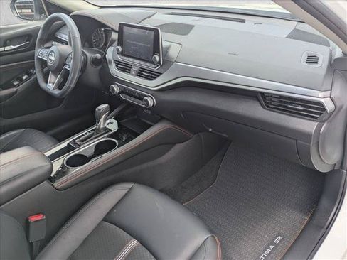Used 2023 Nissan Altima 2.5 SR FWD image 19