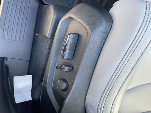 New 2025 Honda Pilot EX-L image 15