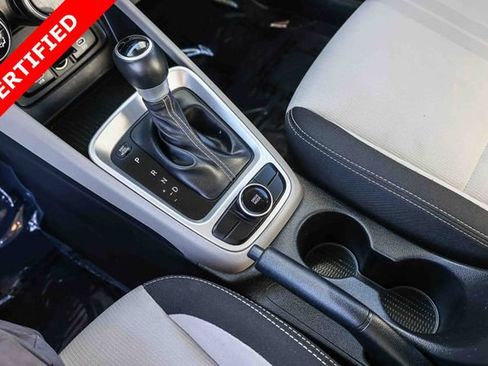 Certified 2023 Hyundai Venue SEL image 20