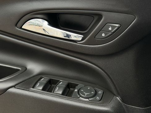 Used 2022 Chevrolet Equinox LT image 21