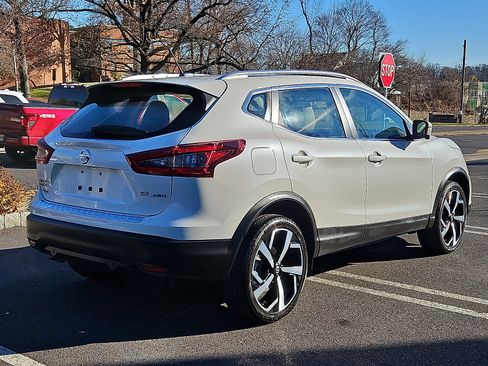 Certified 2022 Nissan Rogue Sport SL w/ Premium Package image 6
