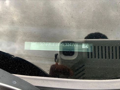 Used 2024 Chevrolet Equinox LT image 36