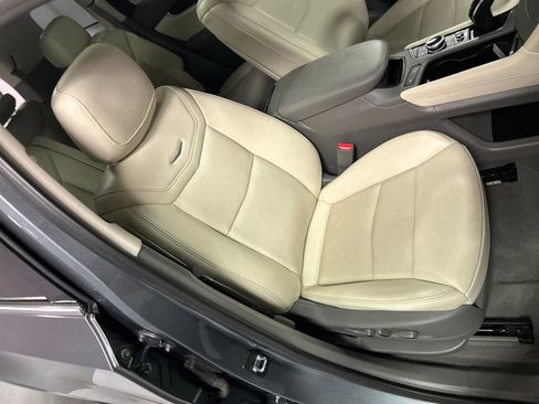 Used 2021 Cadillac XT6 Premium Luxury image 27