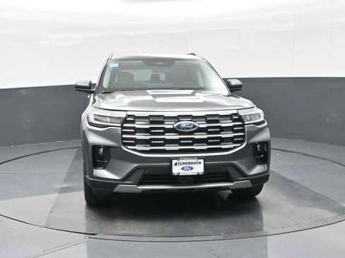 New 2026 Ford Explorer Active w/ Active Comfort Package image 3