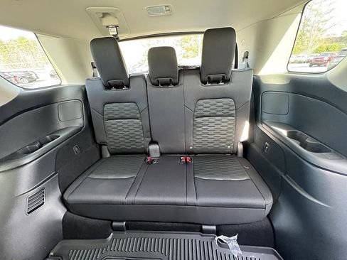 New 2026 Nissan Pathfinder S image 32