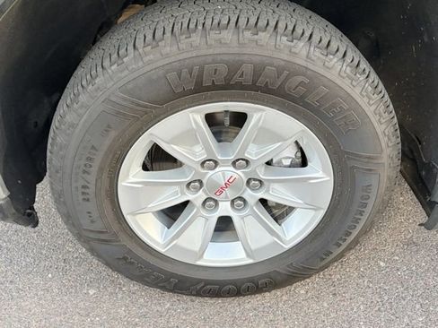 Used 2024 GMC Sierra 1500 SLE image 4