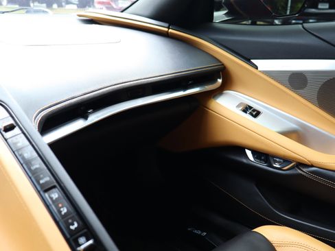 Used 2020 Chevrolet Corvette Stingray Preferred Cpe w/ 2LT Preferred Equipment Group RWD image 43