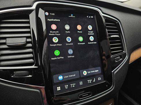 Used 2023 Volvo XC90 T8 Plus image 34