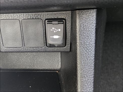 Used 2018 Toyota Corolla LE FWD image 25