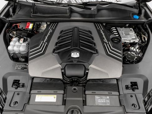 Used 2022 Lamborghini Urus image 47