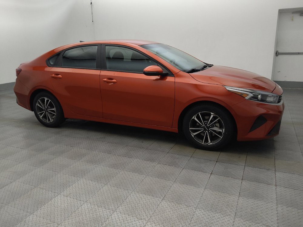 Used 2024 Kia Forte LXS w/ LXS Technology Package FWD image 11