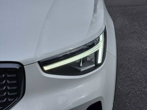 Certified 2023 Volvo XC40 B5 Plus w/ Driver Assist Package image 9