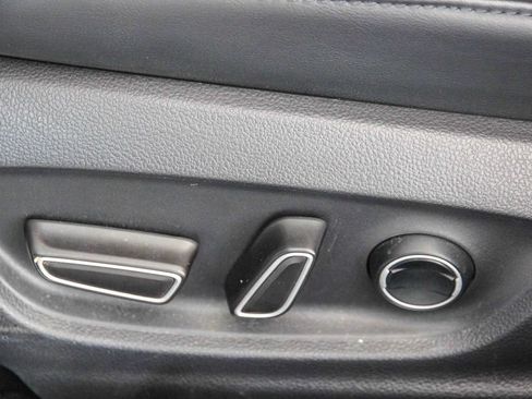 Used 2017 Toyota Prius Prime Premium w/ Carpet Mat Package FWD image 22