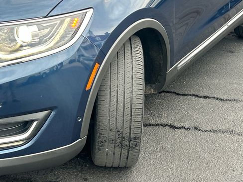 Used 2017 Lincoln MKX Reserve w/ Driver Assistance Package image 53