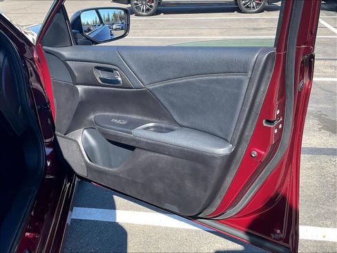 Used 2017 Honda Accord Sport image 25