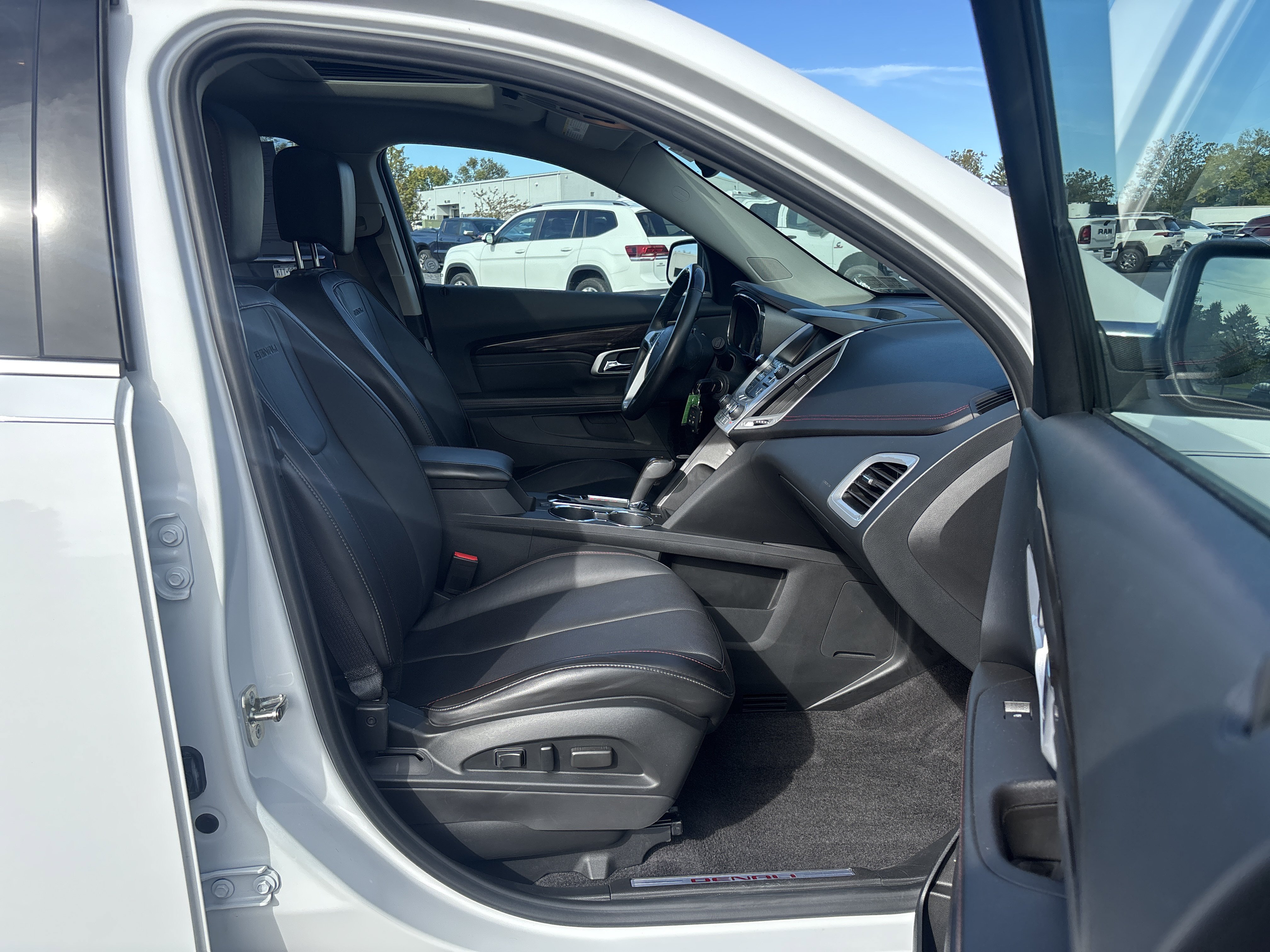 Used 2015 GMC Terrain Denali w/ Cargo Package FWD image 21