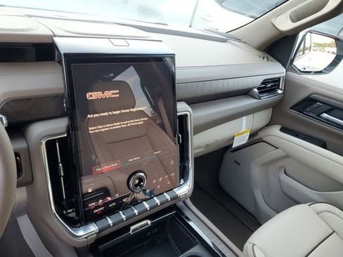 New 2026 GMC Yukon XL Denali w/ Denali Reserve Package image 26