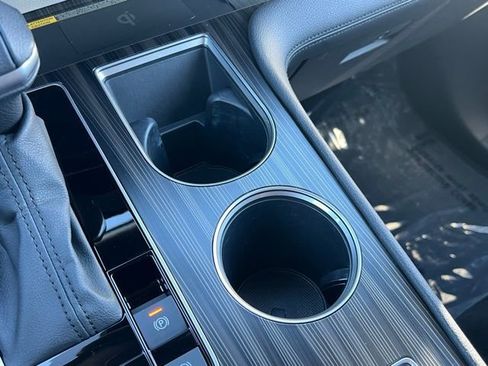 Certified 2023 Toyota Sienna Platinum image 36