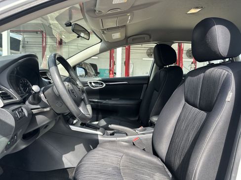Used 2016 Nissan Sentra SV FWD image 13