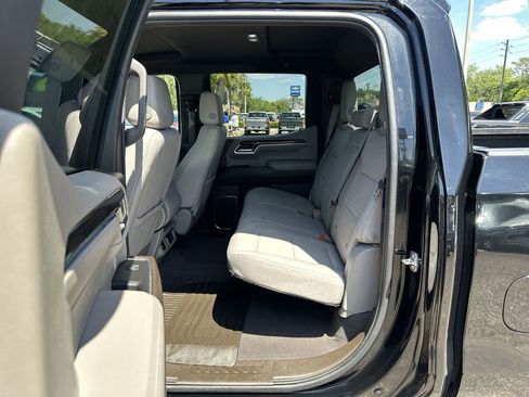 Used 2025 Chevrolet Silverado 1500 LT RWD image 18