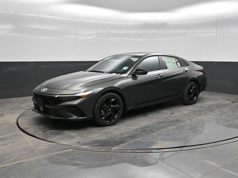 New 2026 Hyundai Elantra SEL Sport Premium image 4