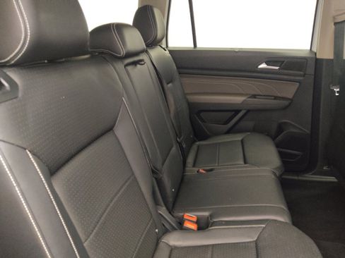 Used 2023 Volkswagen Atlas SE w/ Black Wheel Package FWD image 19