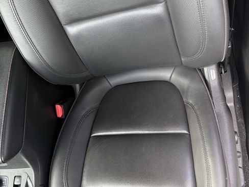 Used 2023 Chevrolet Traverse RS w/ LPO, Floor Liner Package FWD image 9