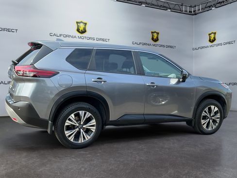Used 2023 Nissan Rogue SV image 4