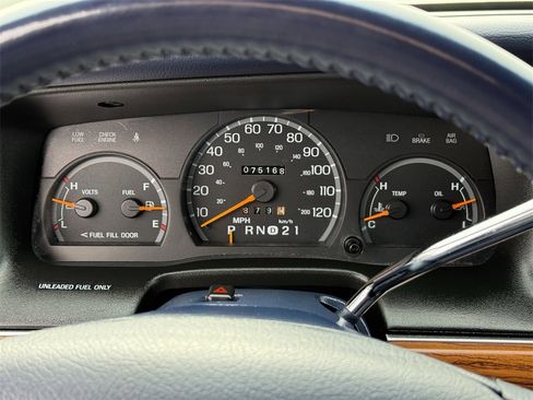 Used 1996 Ford Crown Victoria LX image 18