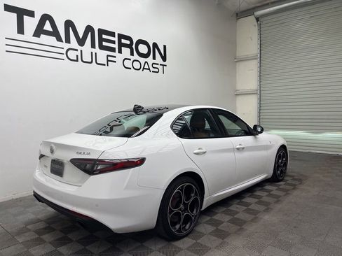 Used 2024 Alfa Romeo Giulia Ti w/ Active Assist Plus Package AWD/4WD image 7