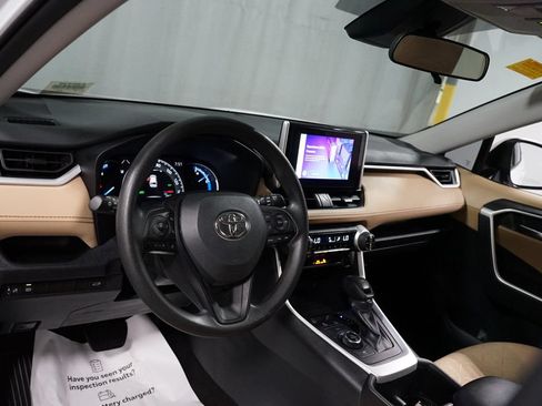Certified 2024 Toyota RAV4 XLE w/ Convenience Package AWD/4WD image 11