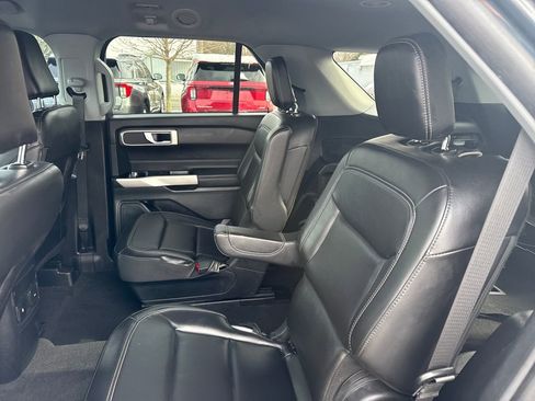 Used 2023 Ford Explorer XLT w/ Equipment Group 202A image 17