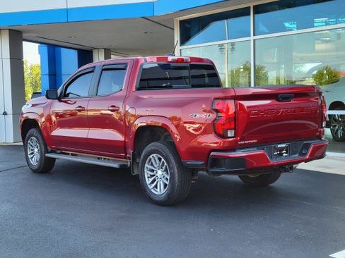 Used 2023 Chevrolet Colorado LT w/ LT Convenience Package II AWD/4WD image 4