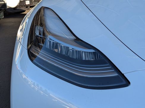 Used 2022 Tesla Model Y Long Range image 6