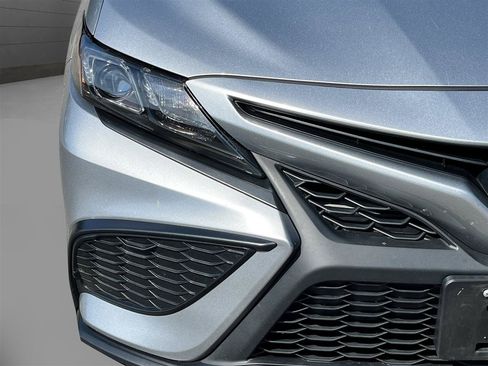 Used 2024 Toyota Camry SE w/ Cold Weather Package FWD image 5